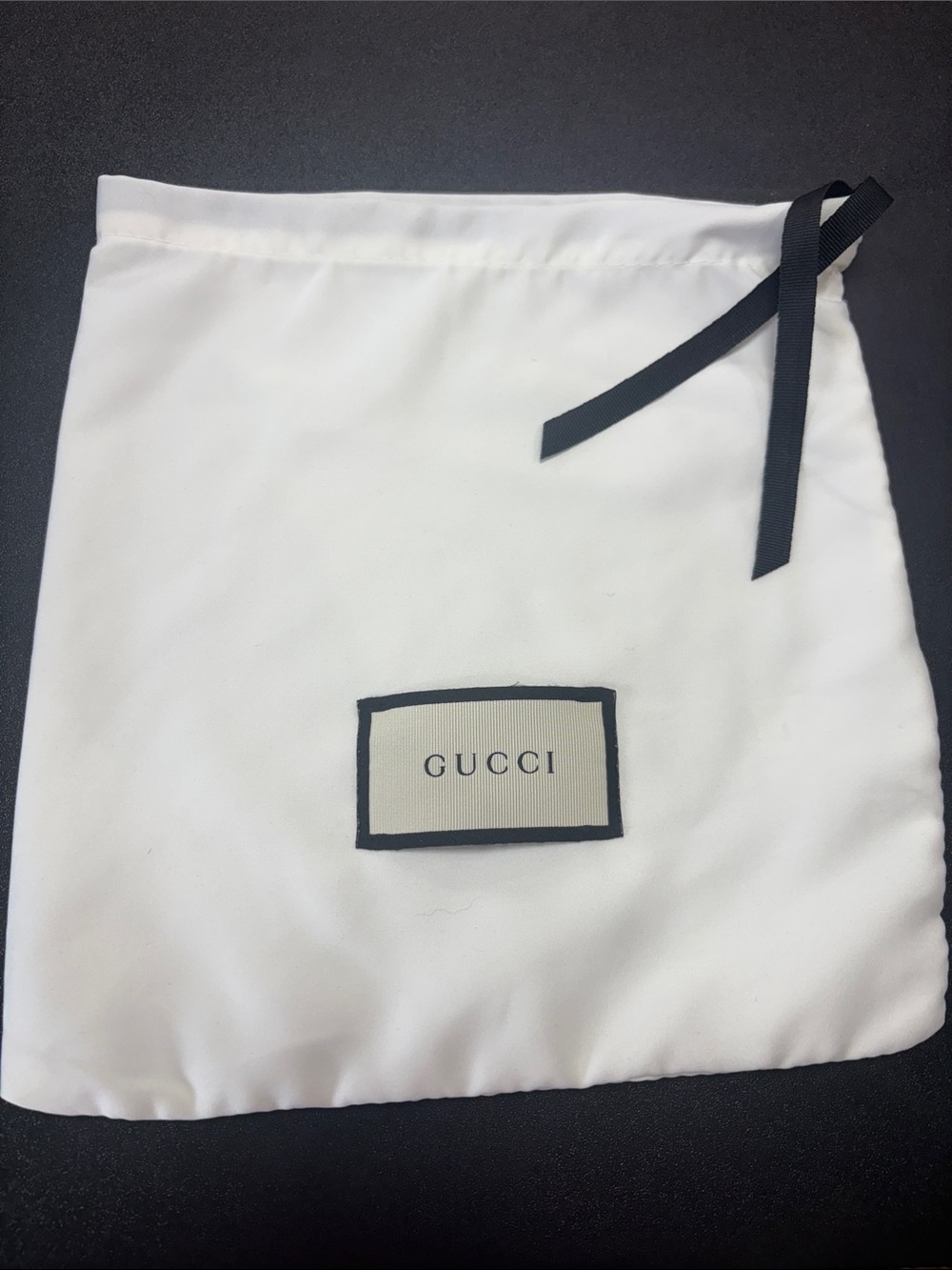 Gucci *New*🖤White and Black long Wallet Dusty Bag